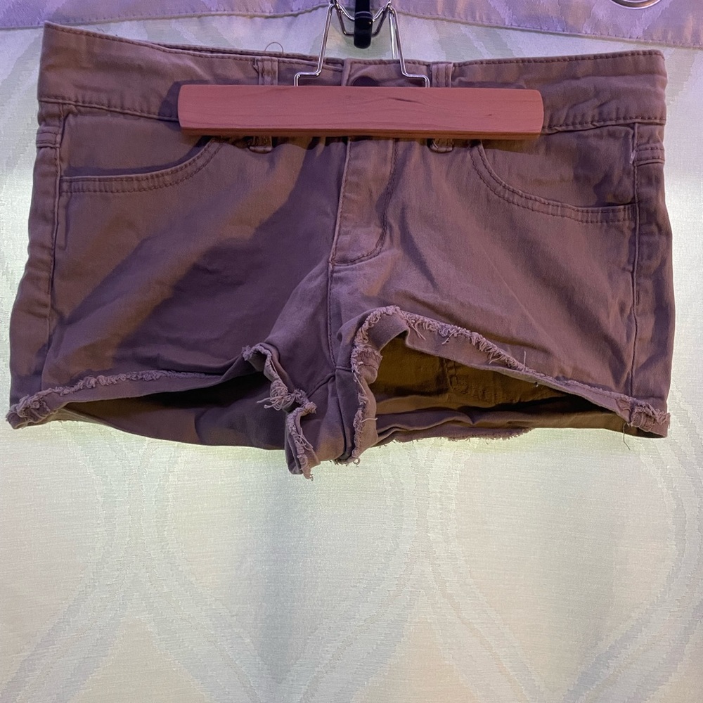 fringed khaki shorts 🤎